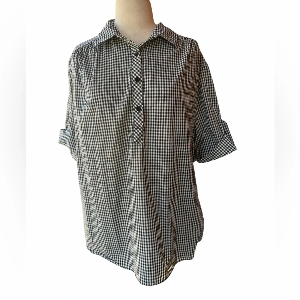 NWOT Late 1970s/80s Miss Fashionality Black & White Half-Button Placket Roll-Tab